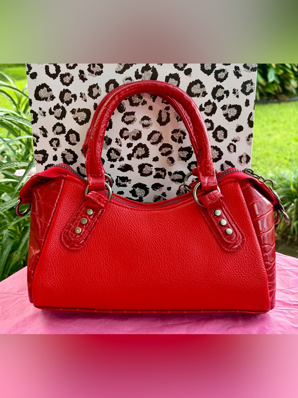 NWT ED HARDY Red Satchel/Crossbody with Decorative Charm Chain & Gift Ready❤️🎁🎊 - Picture 2 of 10